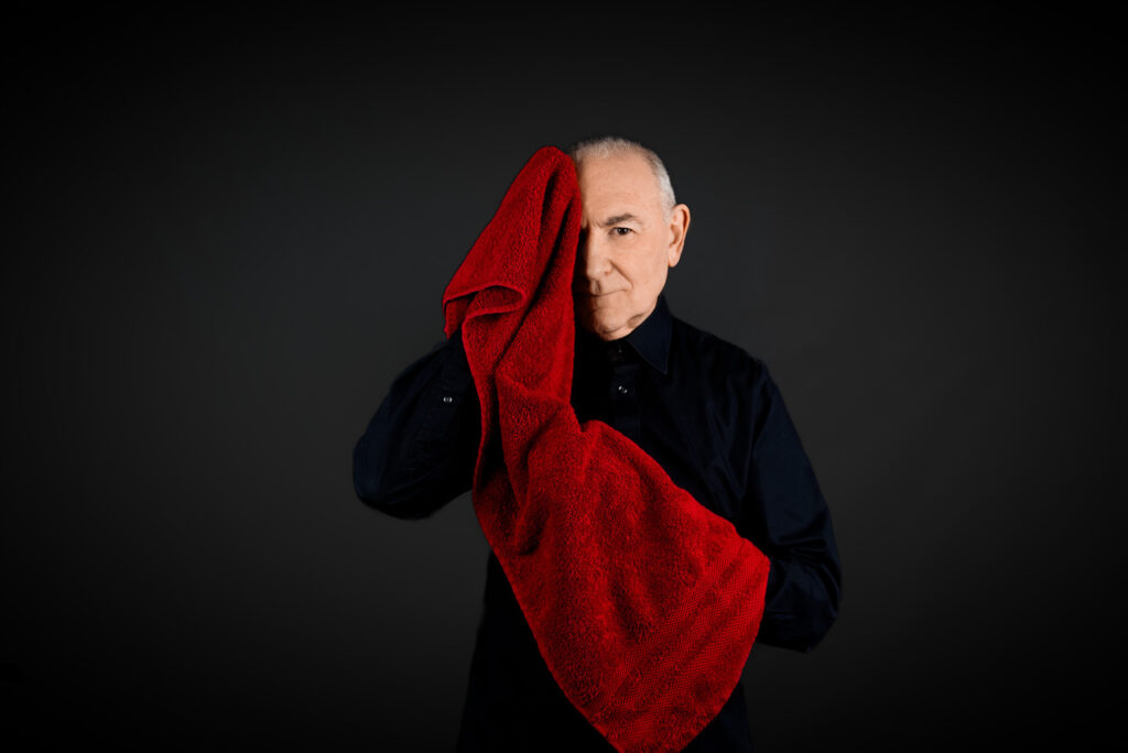 Carlos Martinez Live im Theater am Olgaeck, Stuttgart